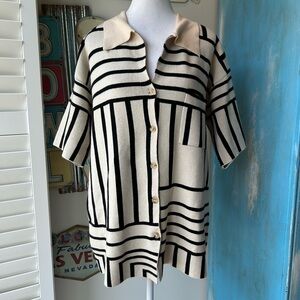 Bailey Rose Knit Patterned Button Up Shirt